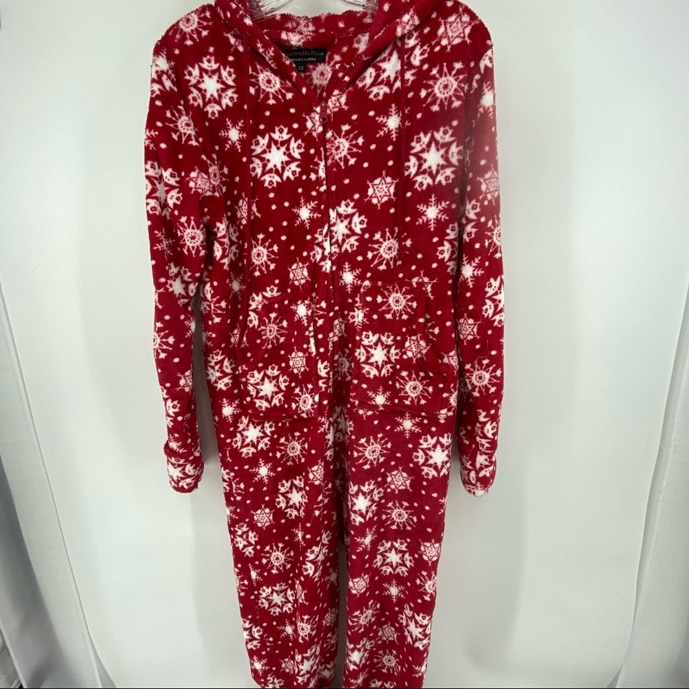 Alexander Del Ross's XS Red White Snowflake One Piece Sleeper